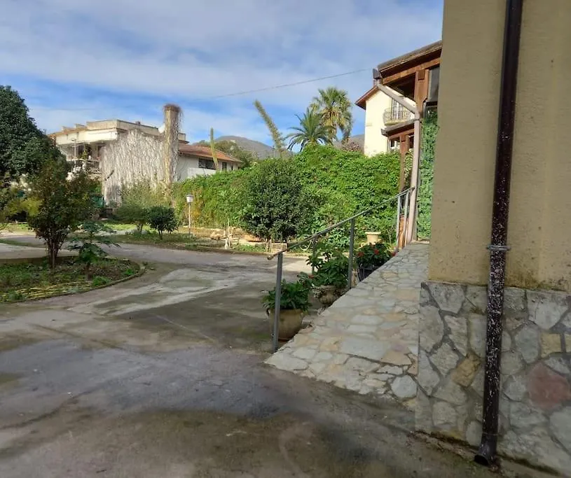 Semesterbostad Le Casette Di Laura A Mondello Palermo Italien