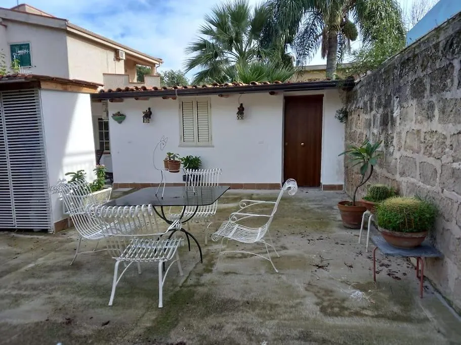 Le Casette Di Laura A Mondello Palermo Semesterbostad